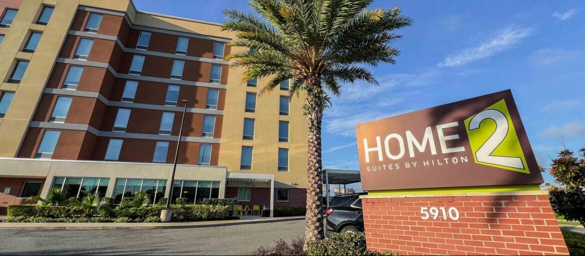 Home2 Suites Próximo à Universal - hotel com cozinha em Orlando