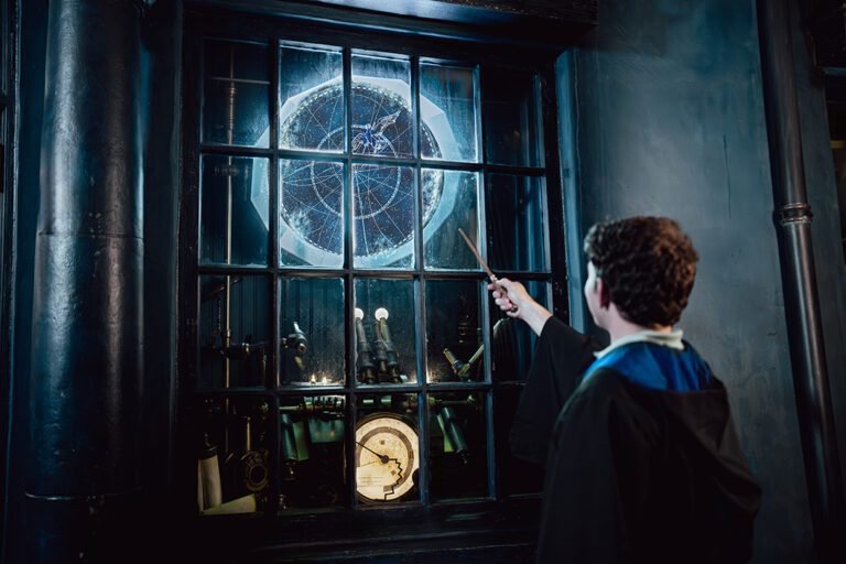 Domine a Magia com as Varinhas Interativas de Segunda Geração no Mundo Mágico de Harry Potter no Universal Orlando Resort